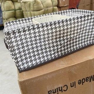 Hộp đựng quần áo đen trắng HCN size 48cm (Không khung sắt)