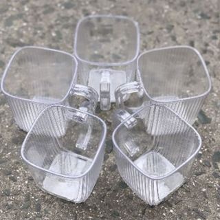 Cốc Nhựa Uống Nước Việt Nhật Cao Cấp Kiểu Dáng Vuông Sọc Tăm Trong Suổt 360ml A1532