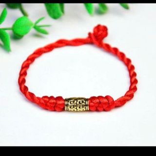 Vòng đeo xinh màu đỏ vòng tay mix charm màu vàng