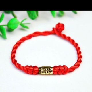 Vòng đeo xinh màu đỏ vòng tay mix charm màu vàng