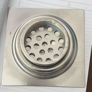 Phễu thoát sàn thoát nước bằng inox lượt ráp chống mùi hôi - Pe 330