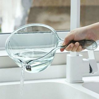 Gáo Múc Nước Bằng Nhựa Trong Suốt Có Tay Cầm Hàng Dày Dặn A4641