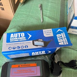 Kính hàn điện tử tự động bắt sáng tối khi hàn