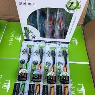 Bàn Chải Đánh Răng Vệ Sinh Răng Miệng Than Tre Hoạt Tính Lông Mềm HÀN QUỐC BOSSI A3831