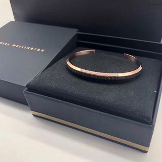 CUFF CAO CẤP DANIEL W MỎNG KHẮC CHỮ FULLBOX TÚI