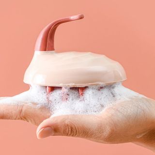 Lược Gội Đầu Massage Silicon Tẩy Tế Bào Chết Da Đầu - Kích Thích Tuần Hoàn Máu, Thư Giản A4851