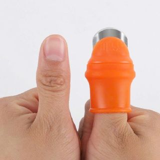 BỘ DAO NGÓN TAY CẮT RAU SILICON 5.3X3.1CM