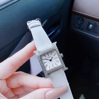 ĐỒNG HỒ NỮ CAO CẤP HERME DÂY DA NHIỀU MÀU MẶT HỘT VIỀN ĐÁ BẠC