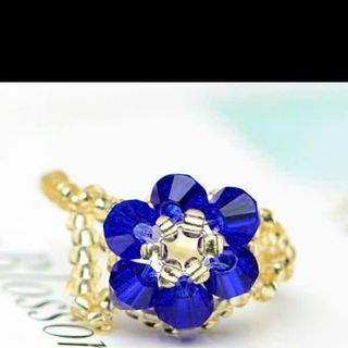 Nhẫn pha lê đeo tay xinh xắn