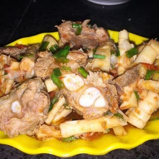 Măng Trúc ngâm tỏi ớt - hủ 1kg luôn nước