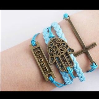 Vòng đeo tay da nhiều tầng mẫu mới nhất