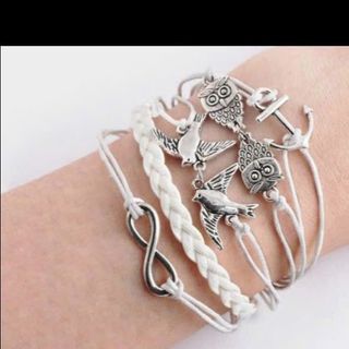 Vòng đeo tay da nhiều tầng mẫu mới nhất