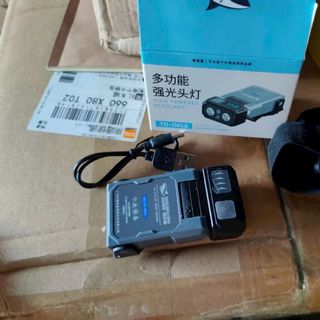 Mũ kẹp đèn pha siêu sáng có cảm biến nhỏ