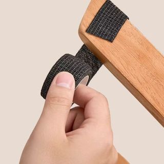 Cuộn băng keo vải không dệt bọc chân bàn ghế chống trượt chống ồn trầy sàn nhà rộng 2.5cm dài 4 mét L0354