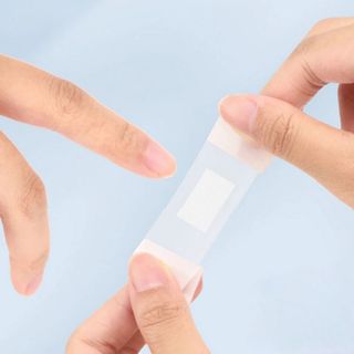 Băng cá nhân trong suốt, dán vết thương thấm nước có lỗ thoát khí bảo vệ vết thương L1643