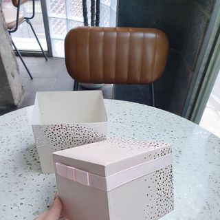 HỘP GỖ BỌC VẢI IN NHIỆT NẮP BẬT CÓ NƠ