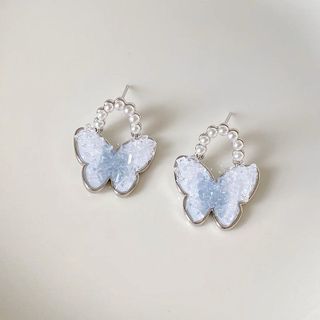 Bông tai đinh tán hoa bướm ngọc trai