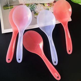 Thìa nhựa lớn xới cơm, màu đỏ và trắng ngẫu nhiên, muỗng múc cơm múc canh đa năng L2044