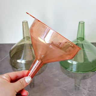 Phễu rót rượu vang trong suốt lớn, dày dùng trong nhà bếp và gia đình L1944