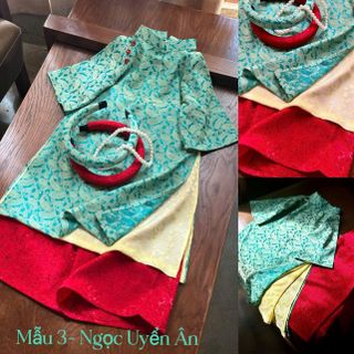 Áo dài bé gái gấm lụa 4 tà