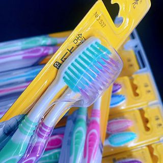 Vỉ 2 Bàn Chải Đánh Răng NO.537 Mềm Mại Vệ Sinh Răng Miệng L2021