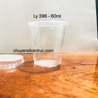 50 ly nhựa 60ml nắp rời