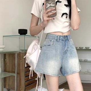 Quần short denim ống đứng màu sáng dành cho nữ mùa hè 2025 thiết kế kiểu dáng mới, cạp cao, dáng chữ A, túi sau rách