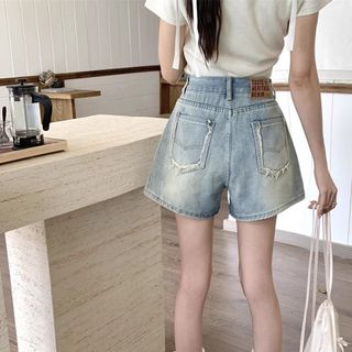 Quần short denim ống đứng màu sáng dành cho nữ mùa hè 2025 thiết kế kiểu dáng mới, cạp cao, dáng chữ A, túi sau rách