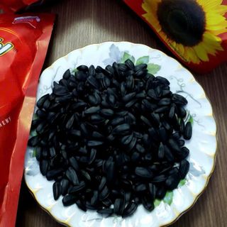 Hạt hướng dương Bà già Babkiny loại 100gram và 300gram nhập khẩu từ Nga
