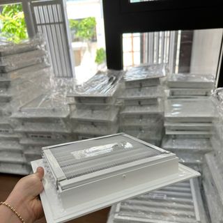 MIỆNG GIÓ LOUVER NAN Z KÈM LƯỚI CHẮN CÔN TRÙNG  KTM: 200 × 200 mm - KTC: 150 × 150 mm