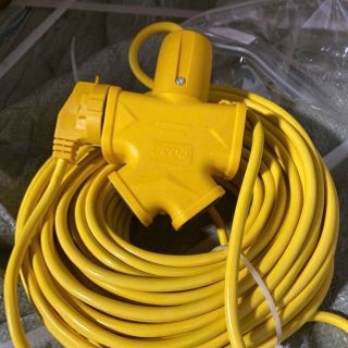 Dây điện dài 30m có ổ cắm