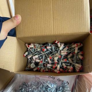 Đinh ren hạt nổ