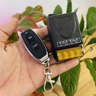 Tay phát điều khiển từ xa chống nước