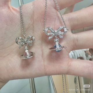 HOA TAI VÀ DÂY CHUYỀN SIÊU CẤP VIVIENNE MẶT NƠ ĐÁ FULLBOX