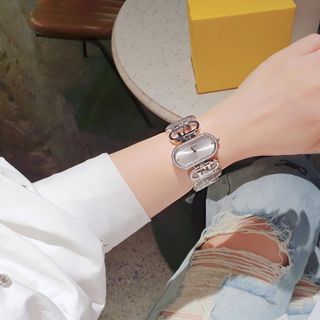 XẢ KHO ĐỒNG HỒ NỮ CAO CẤP PENDI MẶT CHỮ NHẬT NGANG DÂY LẮC LOGO VIỀN HỘT