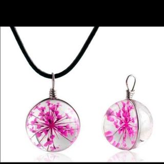 Dây chuyền da kèm mặt đá ép hoa khô y hình rất đẹp nhe