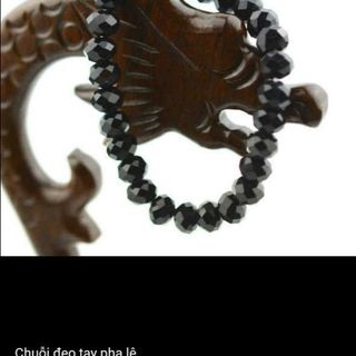 Vòng tay phong thủy pha lê chiếu lấp lánh xinh xắn