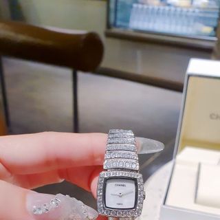 ĐỒNG HỒ NỮ SIÊU CẤP CHANEU VÒNG KIỀNG BẠCH KIM ĐÍNH ĐÁ FULLBOX HÃNG
