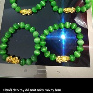 Vòng tay phong thủy 10 ly đá mắt mèo tỳ hưu