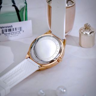 MICHA KOR 𝐌𝐊𝟕𝟐𝟔𝟔, 𝐌𝐊𝟔𝟗𝟒𝟔 𝐋𝐚𝐝𝐢𝐞𝐬 𝐉𝐞𝐬𝐬𝐚 𝐖𝐚𝐭𝐜𝐡