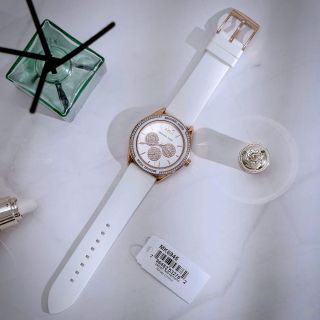 MICHA KOR 𝐌𝐊𝟕𝟐𝟔𝟔, 𝐌𝐊𝟔𝟗𝟒𝟔 𝐋𝐚𝐝𝐢𝐞𝐬 𝐉𝐞𝐬𝐬𝐚 𝐖𝐚𝐭𝐜𝐡