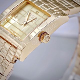 VERSA 𝐌𝐨𝐬𝐚𝐢𝐜 𝐖𝐚𝐭𝐜𝐡 𝟐𝟐𝐦𝐦