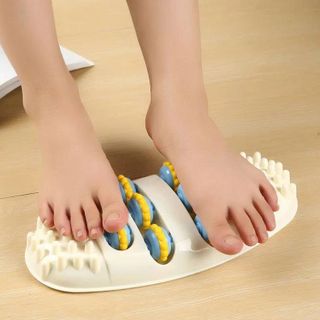 DỤNG CỤ MASSAGE CHÂN NHỰA