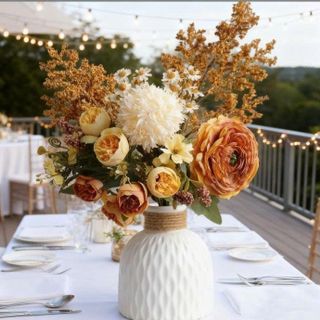 BÌNH HOA GỢN SÓNG TRẮNG (nhựa nhẹ)