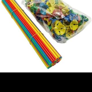 Cây gắn bong bóng nhiều màu sắc