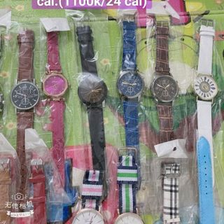 Đồng hồ đeo tay nhiều mẫu màu nhe