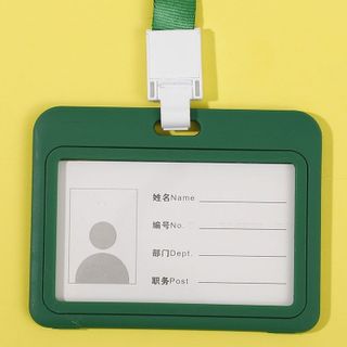 khung nhựa cứng màu xanh lá chắc chắn