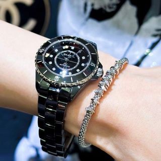 ĐỒNG HỒ NỮ CAO CẤP CHANEU ĐÁ CERAMIC TRẮNG VÀ ĐEN