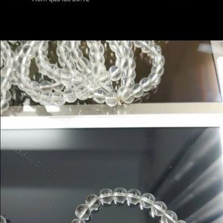 Vòng tay phong thủy trong suốt chuỗi đeo tay 8li