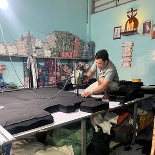 Áo khoác dù không nón